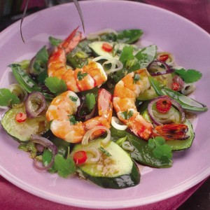 Обжаренные овощи с креветками